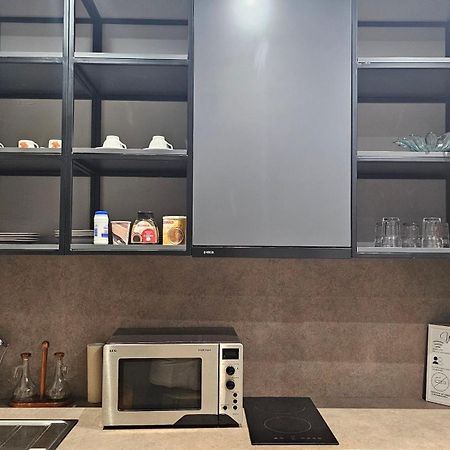 Tam Serviced Studio Apartment Myslym Shyri No2 Tirana Bagian luar foto