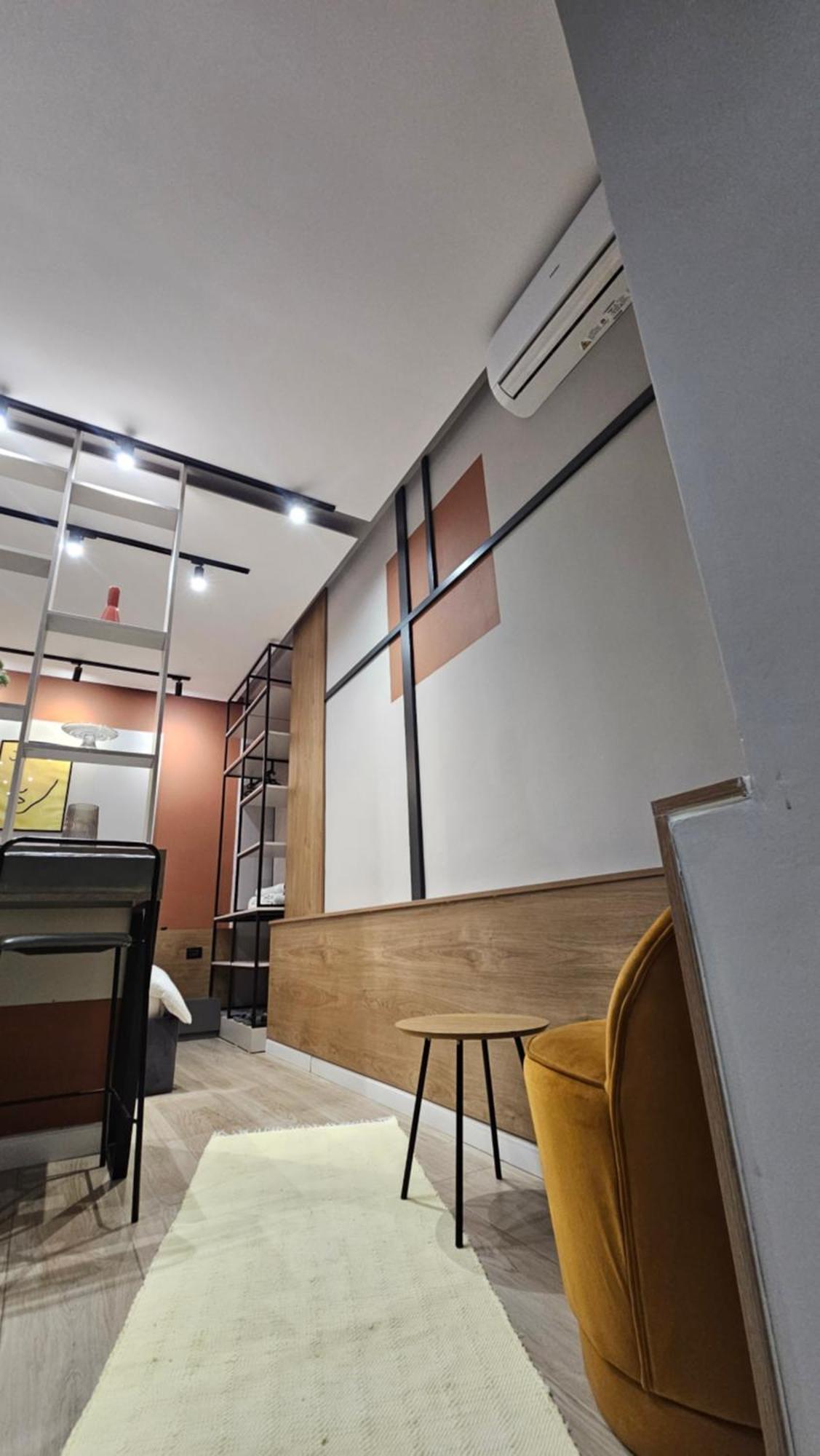 Tam Serviced Studio Apartment Myslym Shyri No2 Tirana Bagian luar foto