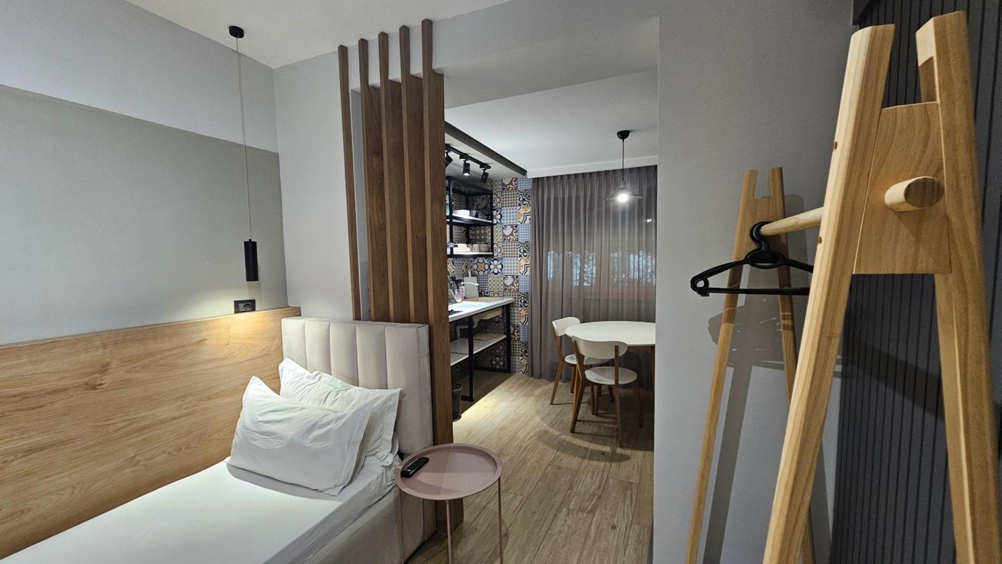 Tam Serviced Studio Apartment Myslym Shyri No2 Tirana Bagian luar foto